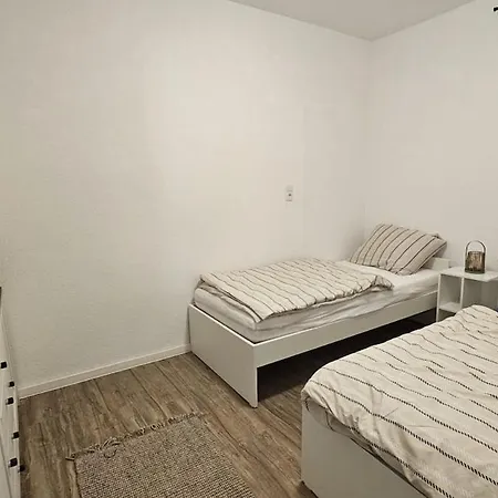 4 Reihenzimmer Bis 8 Personen Apartment Hotel Apartamento *