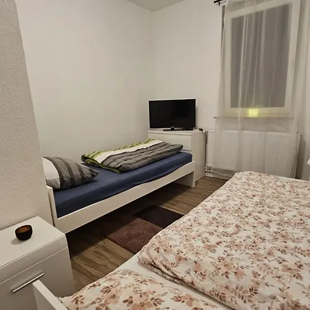 4 Reihenzimmer Bis 8 Personen *
