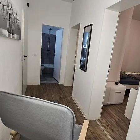 4 Reihenzimmer Bis 8 Personen Apartment Hotel Apartamento *