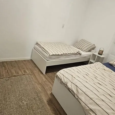 4 Reihenzimmer Bis 8 Personen Apartment Hotel *